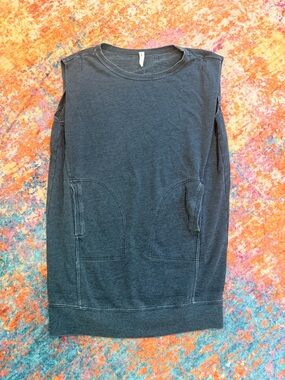 Daily Practice Washed Black Pocket Sweatshirt Women’s Small Minimalist Tunic
